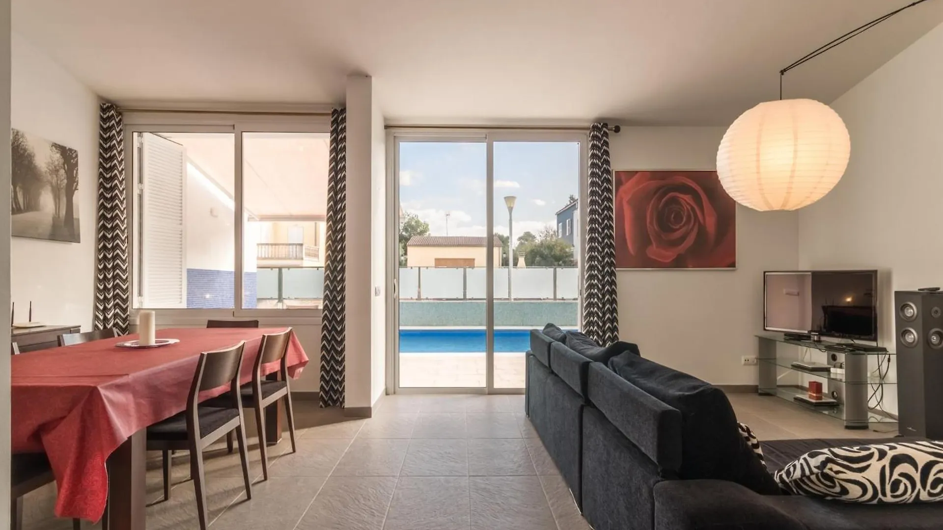 Coastal Holiday Home With Private Pool Son Serra de Marina